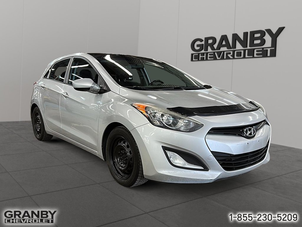 2013 Hyundai Elantra GT in Granby, Quebec - 3 - w1024h768px