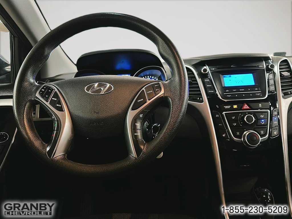 2014 Hyundai Elantra GT GL in Granby, Quebec - 13 - w1024h768px