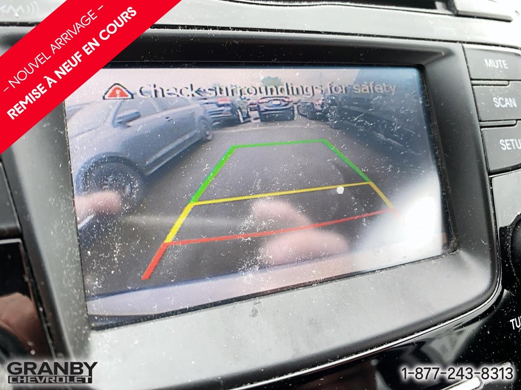 Hyundai Elantra GLS 2015 à Granby, Québec - 12 - w1024h768px