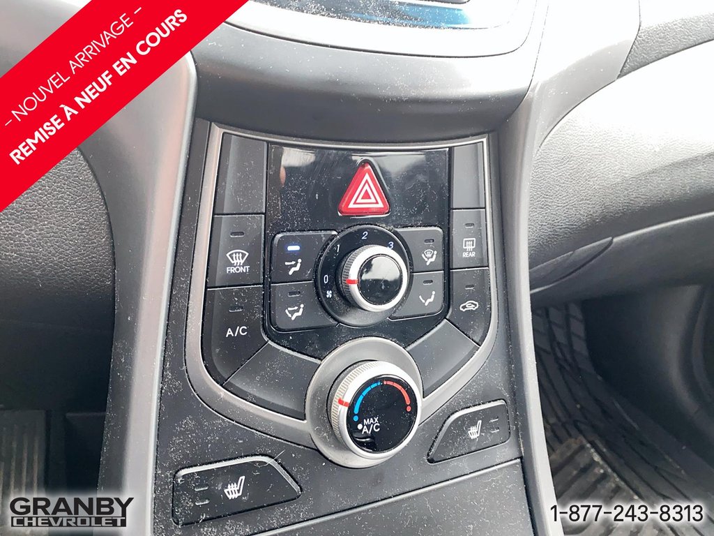 Hyundai Elantra GLS 2015 à Granby, Québec - 9 - w1024h768px