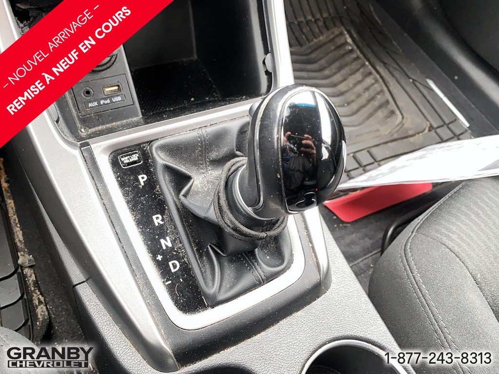 Hyundai Elantra GLS 2015 à Granby, Québec - 11 - w1024h768px