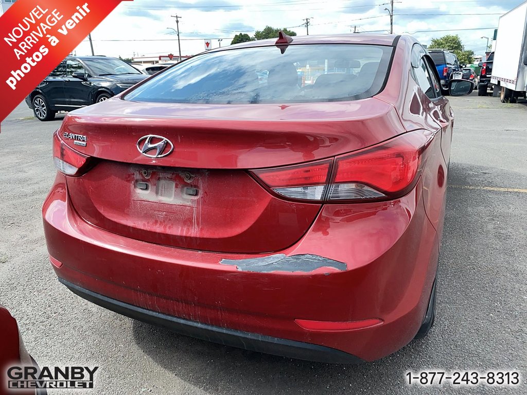 2016 Hyundai Elantra in Granby, Quebec - 6 - w1024h768px