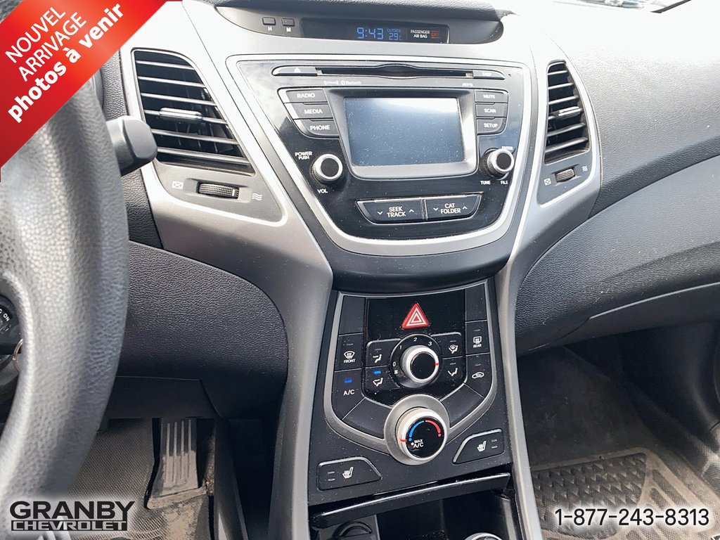2016 Hyundai Elantra in Granby, Quebec - 11 - w1024h768px