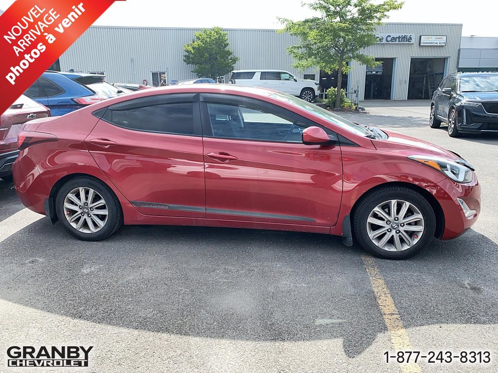 2016 Hyundai Elantra in Granby, Quebec - 4 - w1024h768px