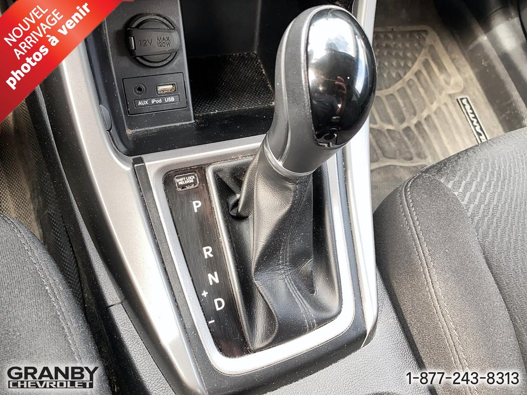 2016 Hyundai Elantra in Granby, Quebec - 12 - w1024h768px