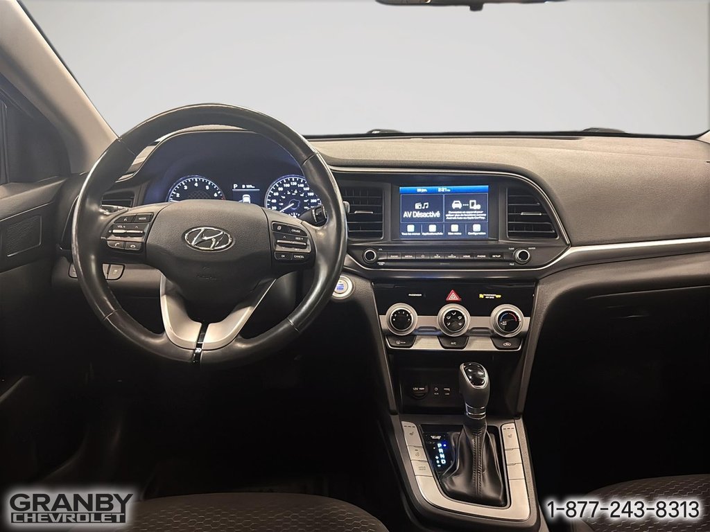 2020 Hyundai Elantra Preferred w/Sun & Safety Package in Granby, Quebec - 13 - w1024h768px
