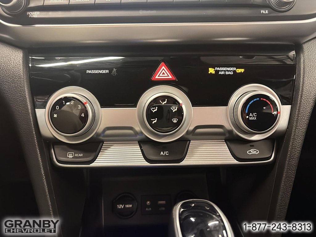2020 Hyundai Elantra Preferred w/Sun & Safety Package in Granby, Quebec - 17 - w1024h768px