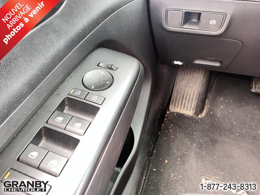 Hyundai KONA ELECTRIC Preferred 2024 à Granby, Québec - 12 - w1024h768px