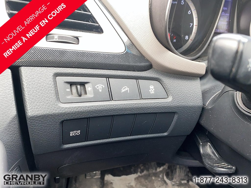 Hyundai Santa Fe Sport  2015 à Granby, Québec - 12 - w1024h768px