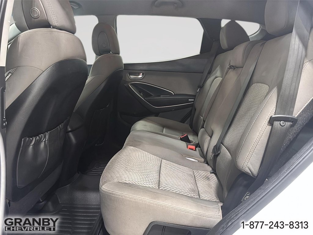 2015 Hyundai Santa Fe Sport in Granby, Quebec - 12 - w1024h768px