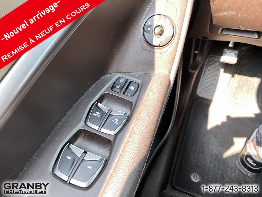 2018 Hyundai Santa Fe Sport Luxury in Granby, Quebec - 13 - w1024h768px