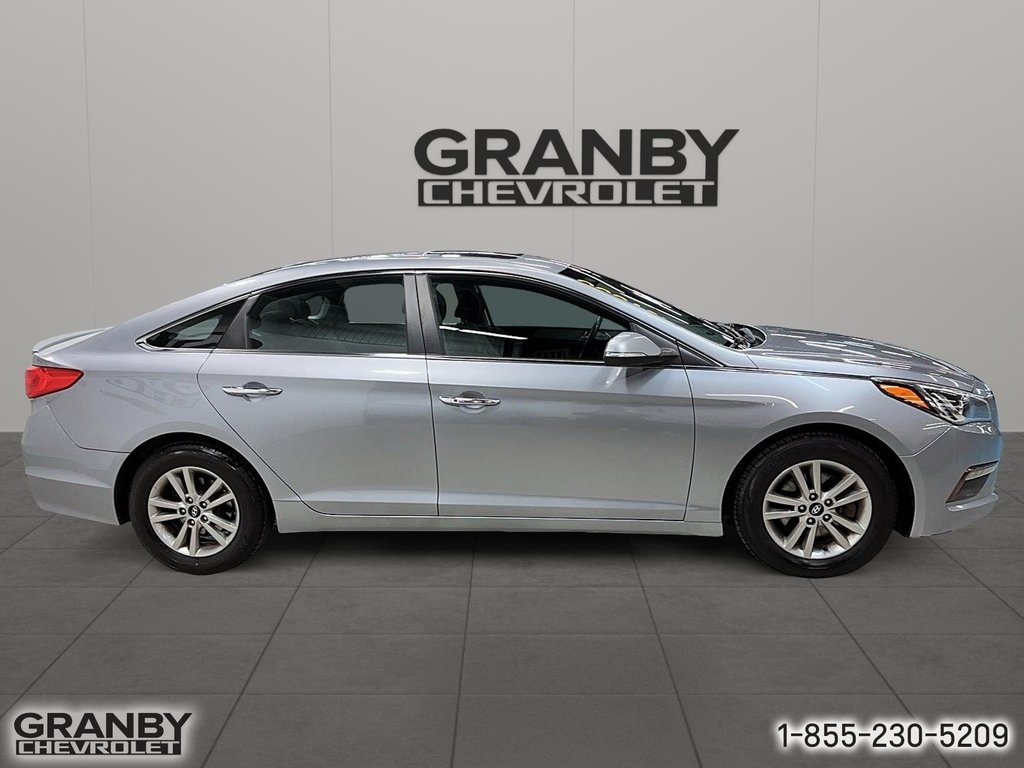 2016 Hyundai Sonata in Granby, Quebec - 4 - w1024h768px