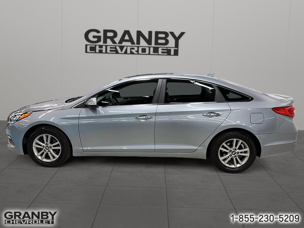 2016 Hyundai Sonata in Granby, Quebec - 8 - w1024h768px