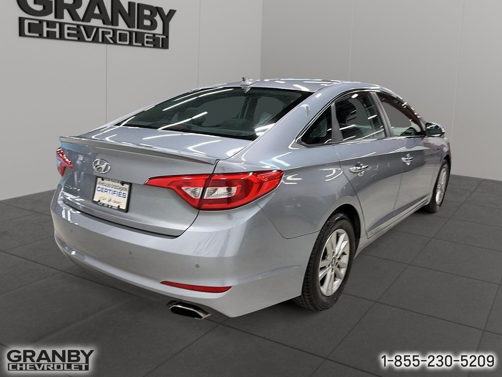 2016 Hyundai Sonata in Granby, Quebec - 5 - w1024h768px