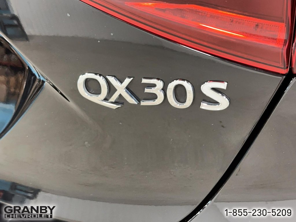 2017 Infiniti QX30 in Granby, Quebec - 15 - w1024h768px