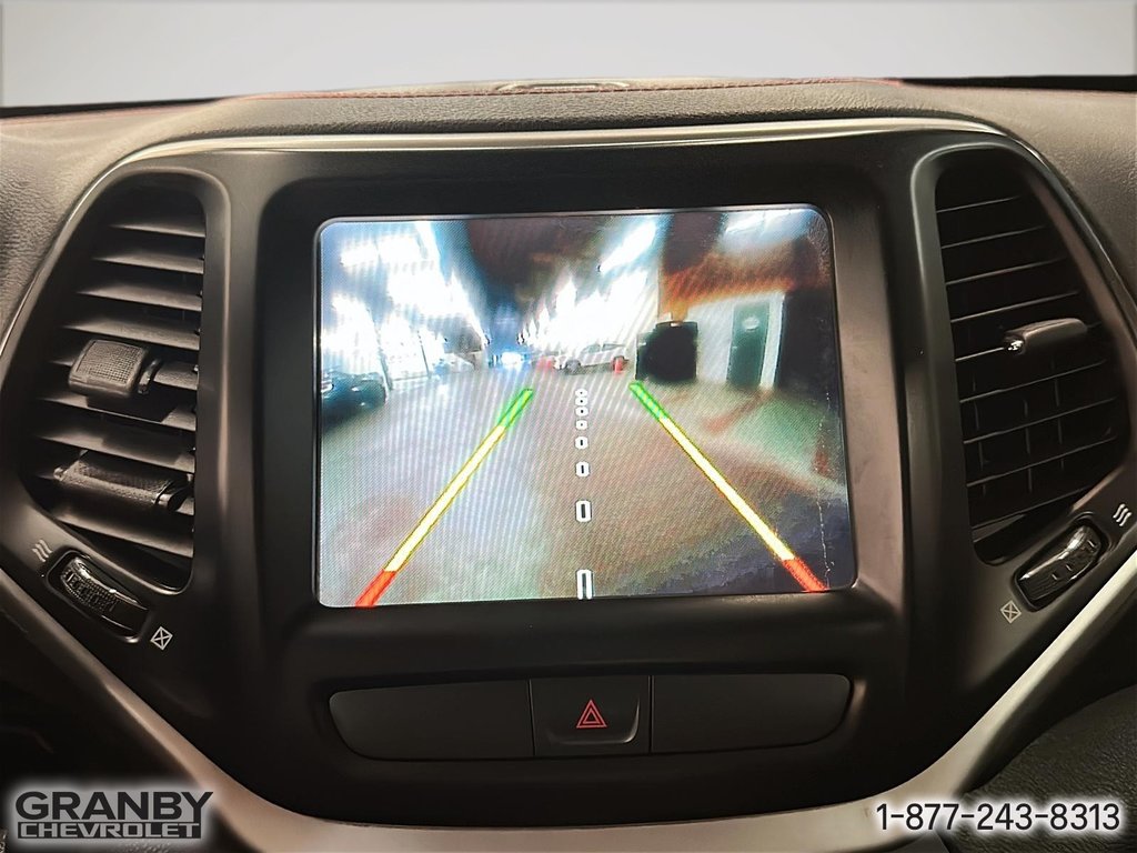 2016 Jeep Cherokee in Granby, Quebec - 22 - w1024h768px