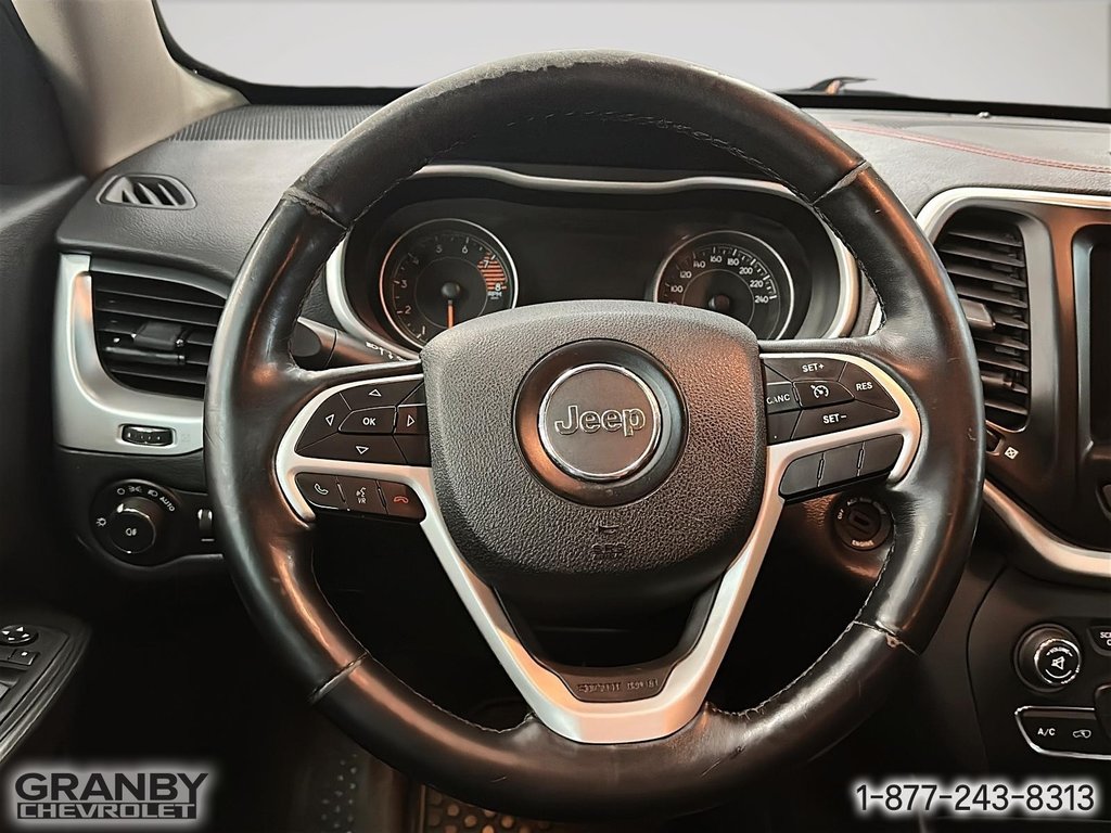 2016 Jeep Cherokee in Granby, Quebec - 15 - w1024h768px