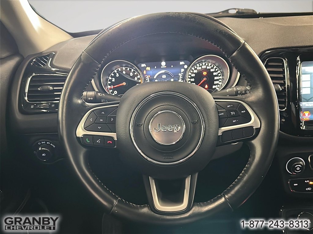 2017 Jeep Compass in Granby, Quebec - 15 - w1024h768px