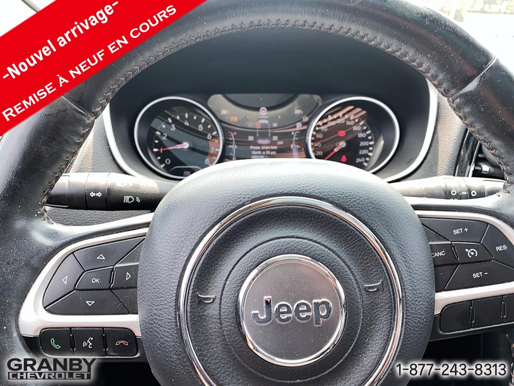 2017 Jeep Compass Limited in Granby, Quebec - 12 - w1024h768px