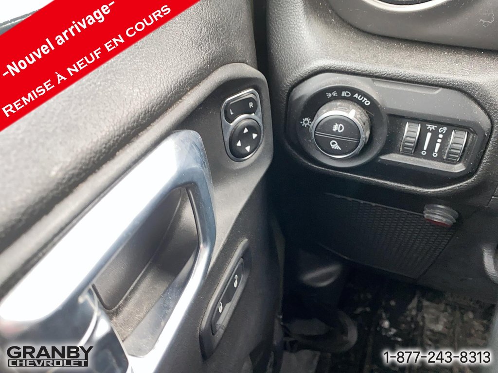 Jeep Gladiator Willys 2022 à Granby, Québec - 12 - w1024h768px