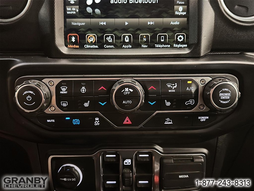 2022 Jeep Wrangler 4xe Unlimited Sahara in Granby, Quebec - 17 - w1024h768px