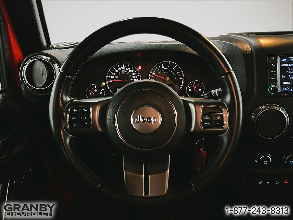2018 Jeep WRANGLER JK UNLIMITED in Granby, Quebec - 15 - w1024h768px