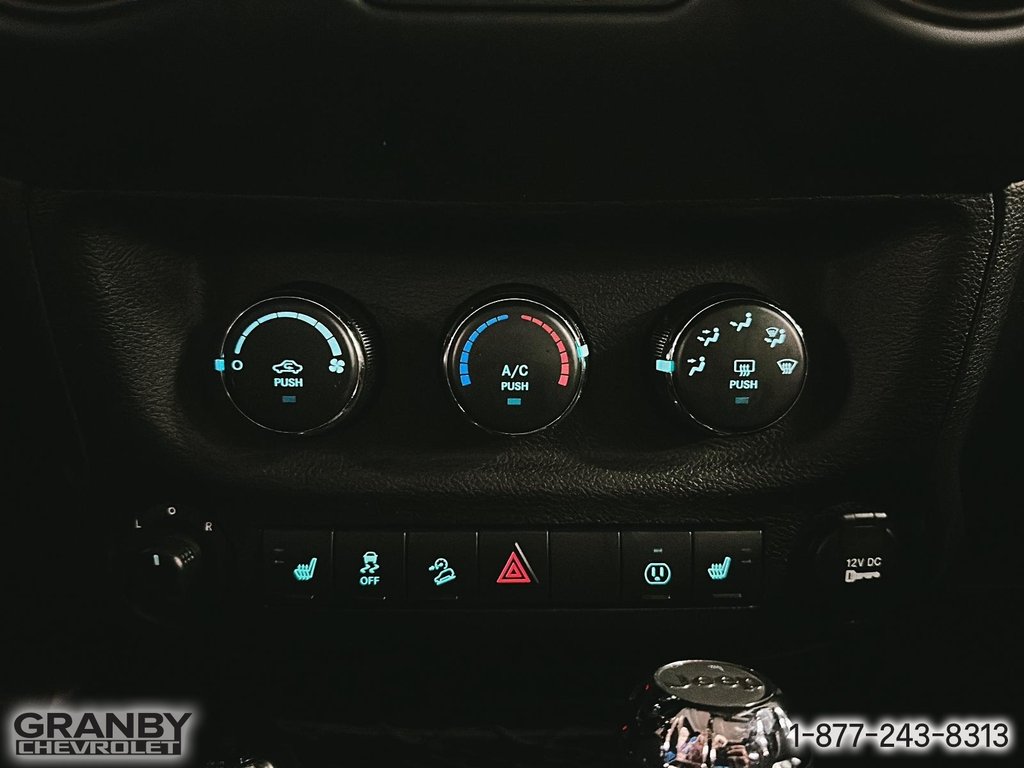 2018 Jeep WRANGLER JK UNLIMITED in Granby, Quebec - 17 - w1024h768px