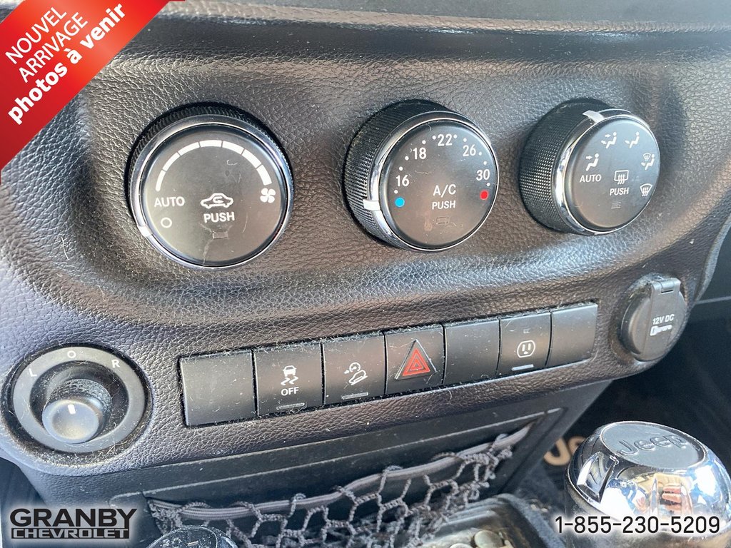 2016 Jeep Wrangler in Granby, Quebec - 15 - w1024h768px