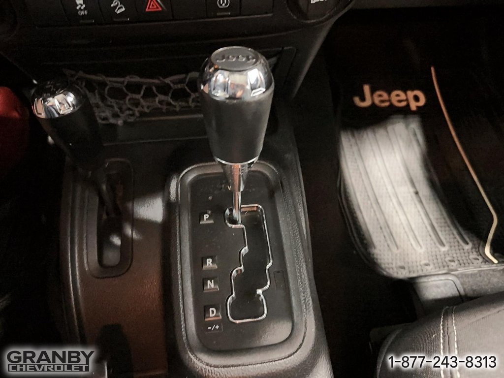 Jeep Wrangler Sahara 2016 à Granby, Québec - 15 - w1024h768px