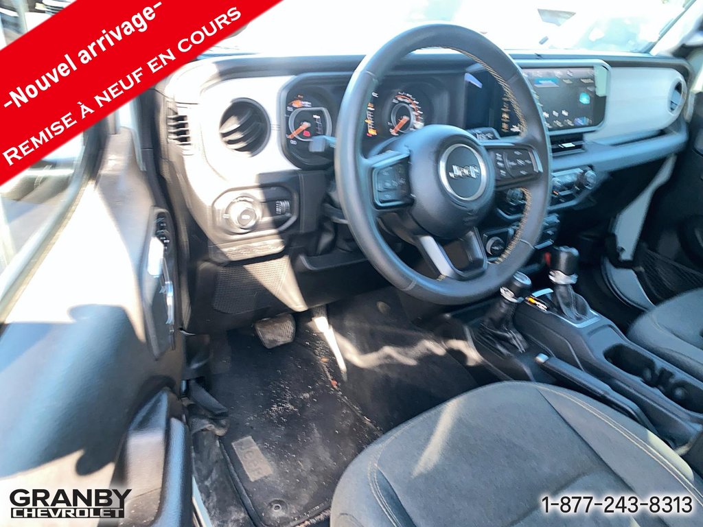 2024 Jeep Wrangler in Granby, Quebec - 10 - w1024h768px