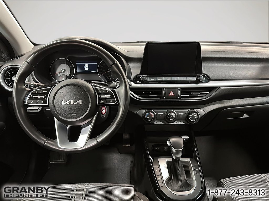 Kia Forte EX 2023 à Granby, Québec - 13 - w1024h768px