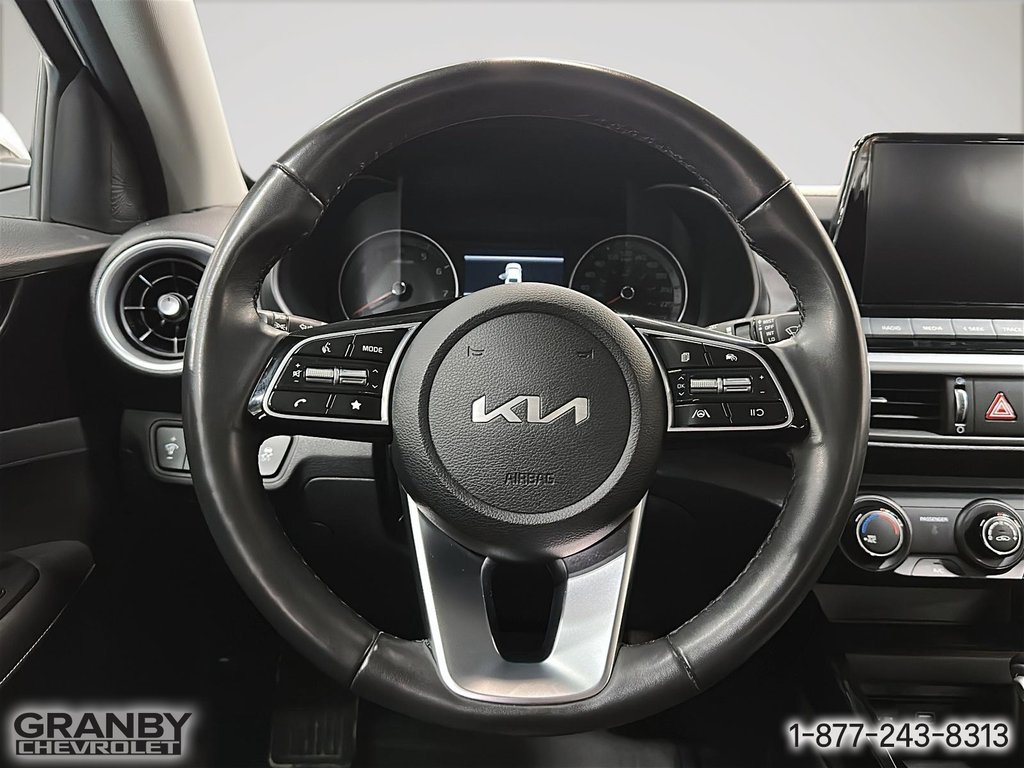 Kia Forte EX 2023 à Granby, Québec - 16 - w1024h768px