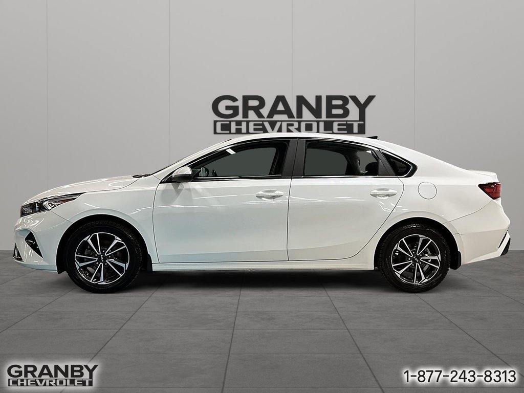 Kia Forte EX 2023 à Granby, Québec - 8 - w1024h768px
