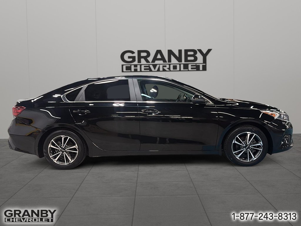 2023 Kia Forte in Granby, Quebec - 4 - w1024h768px