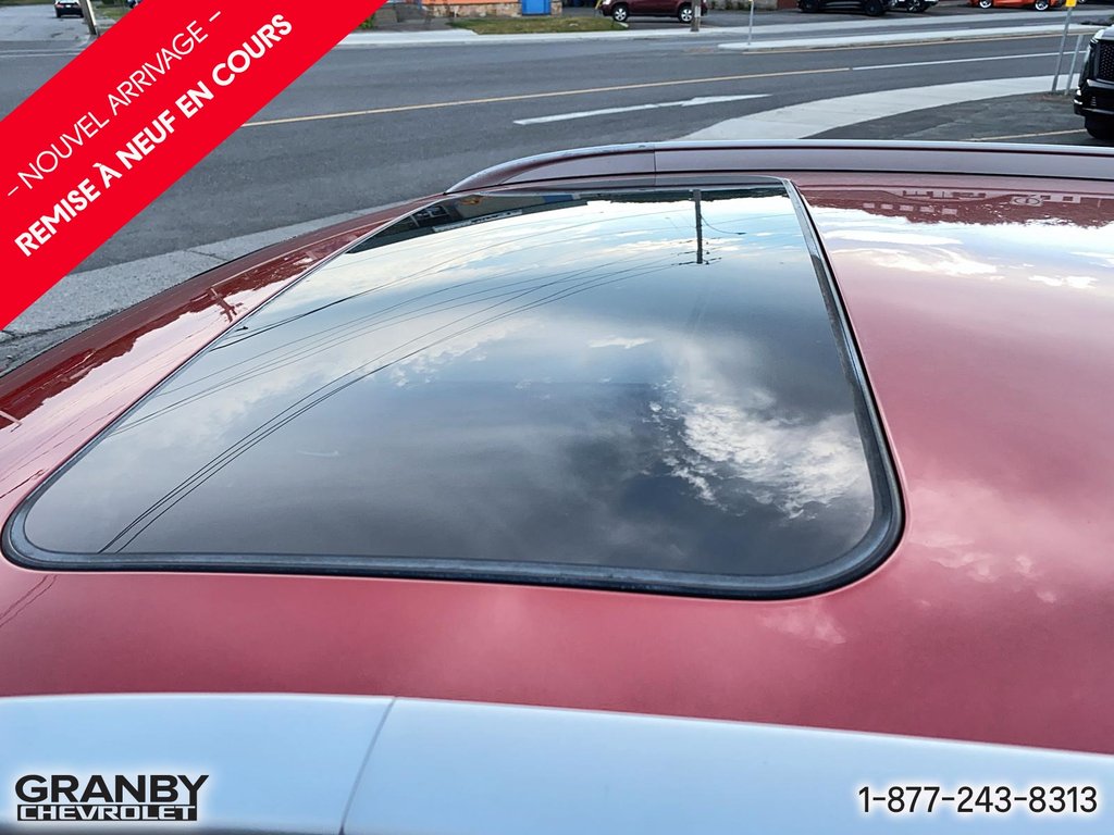 2022 Kia Niro Plug-In Hybrid in Granby, Quebec - 10 - w1024h768px