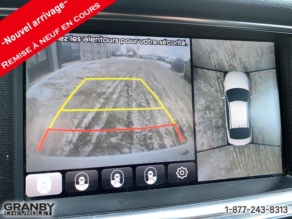 2018 Kia Optima in Granby, Quebec - 16 - w1024h768px