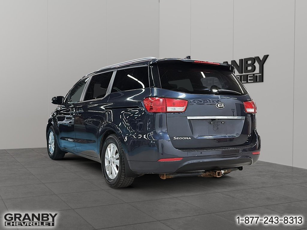 Kia Sedona  2016 à Granby, Québec - 7 - w1024h768px