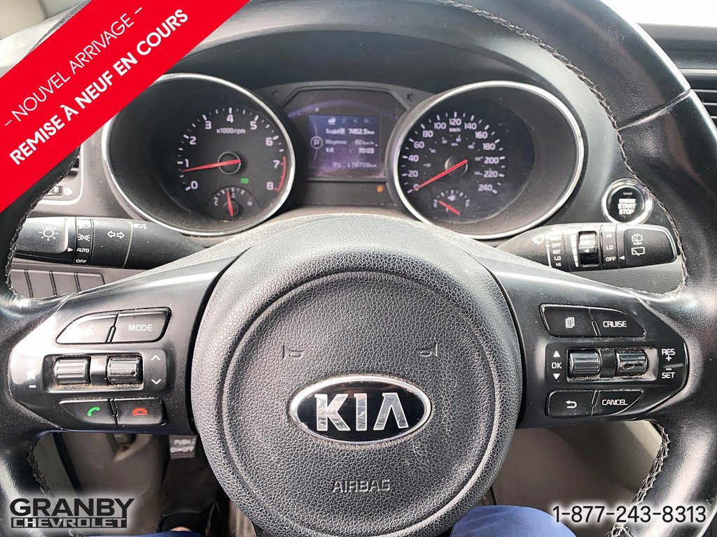 Kia Sedona  2016 à Granby, Québec - 11 - w1024h768px