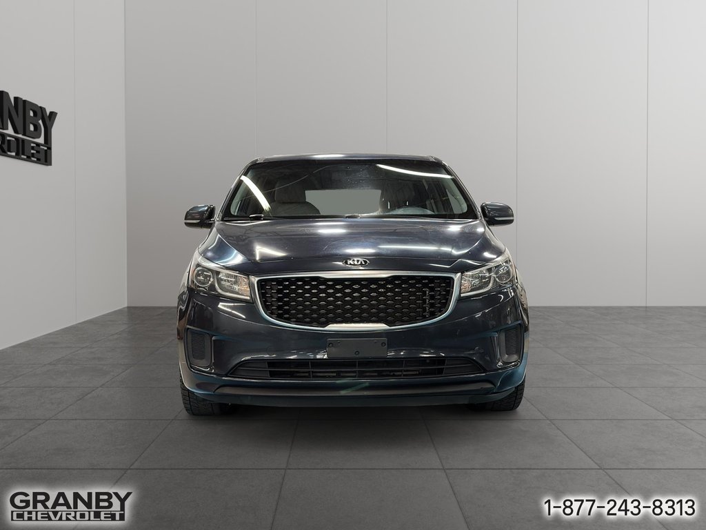 Kia Sedona  2016 à Granby, Québec - 2 - w1024h768px