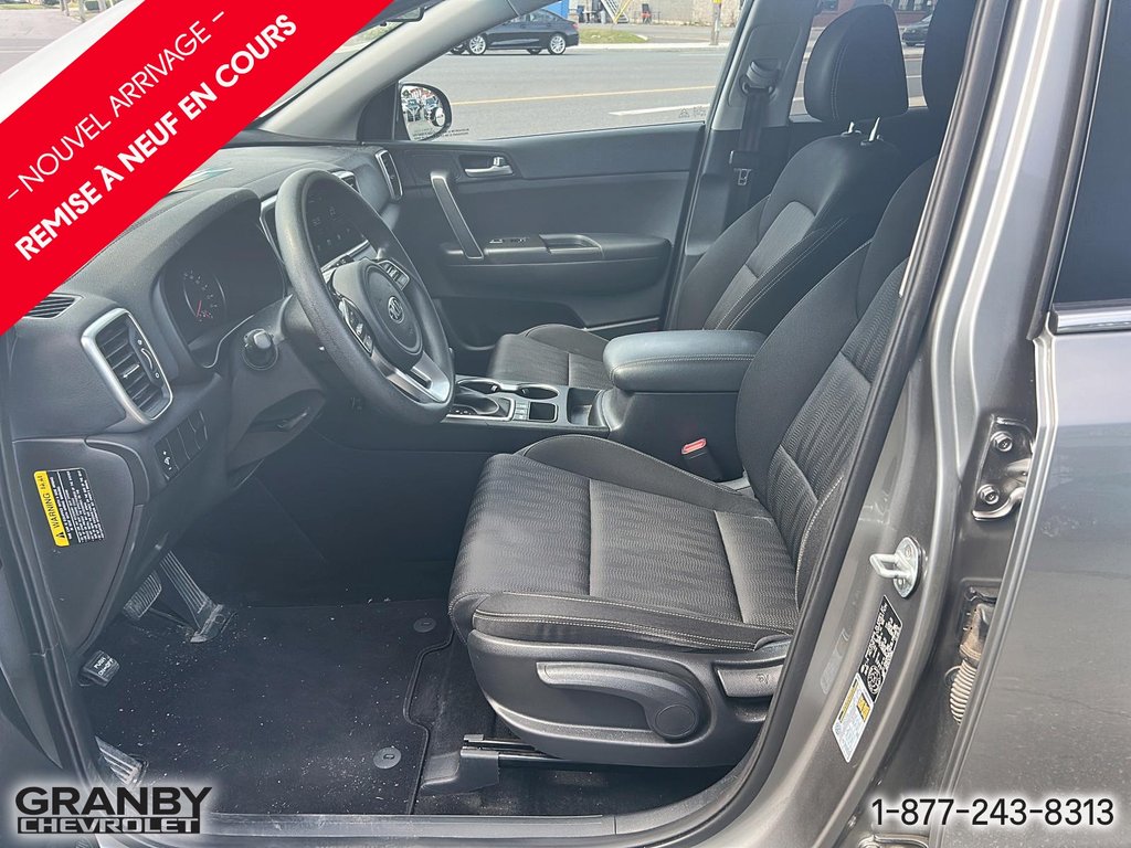 2020 Kia Sportage in Granby, Quebec - 10 - w1024h768px