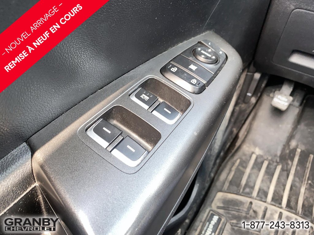 2021 Kia Sportage awd in Granby, Quebec - 12 - w1024h768px