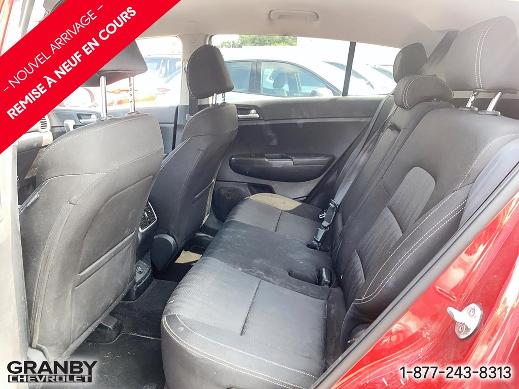 2021 Kia Sportage awd in Granby, Quebec - 9 - w1024h768px