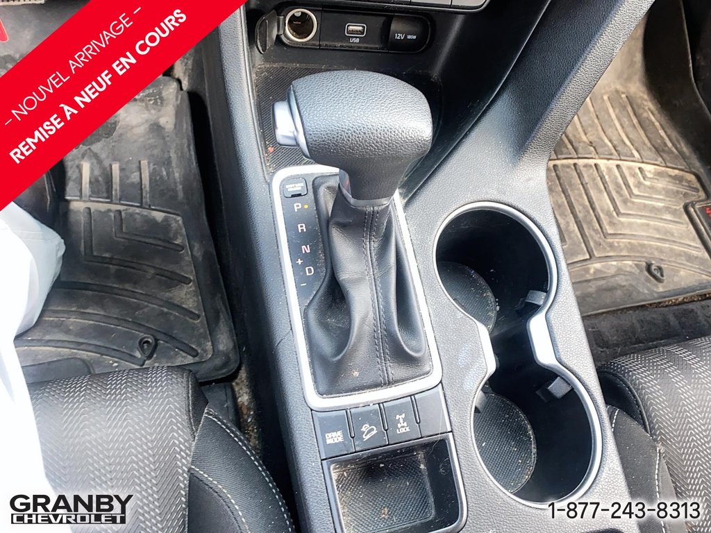 2021 Kia Sportage awd in Granby, Quebec - 17 - w1024h768px