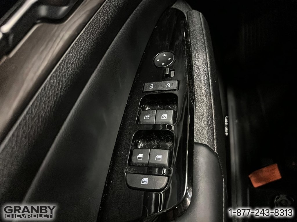 2023 Kia Sportage X-Line Limited in Granby, Quebec - 14 - w1024h768px