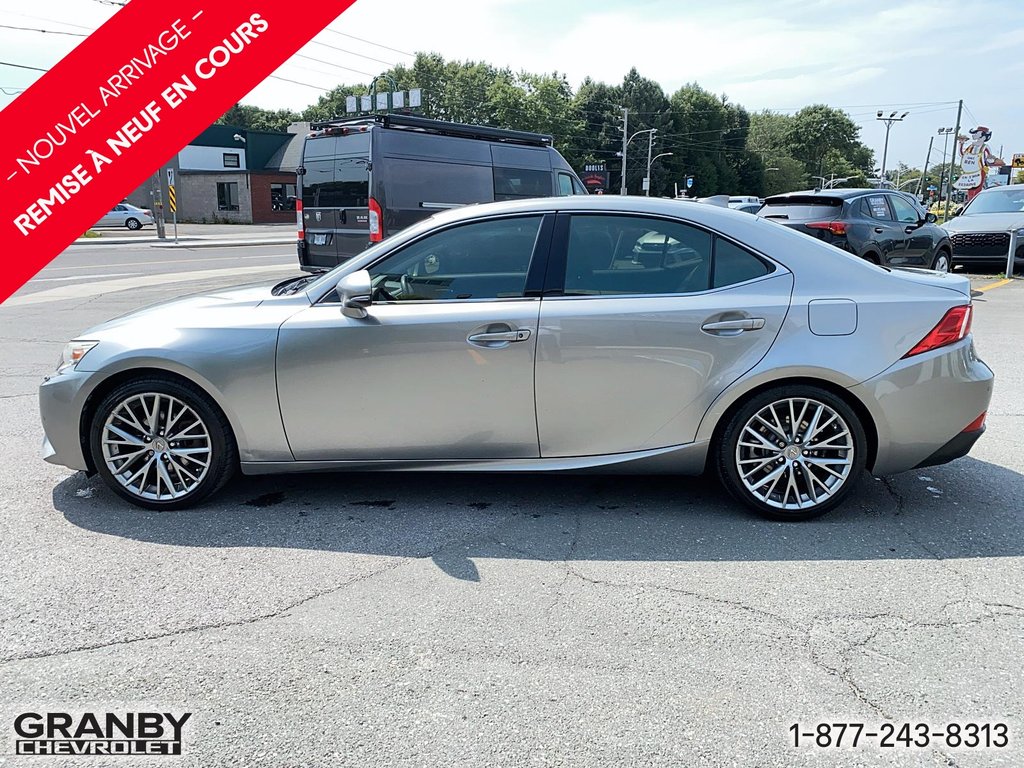 Lexus IS 250  2014 à Granby, Québec - 8 - w1024h768px