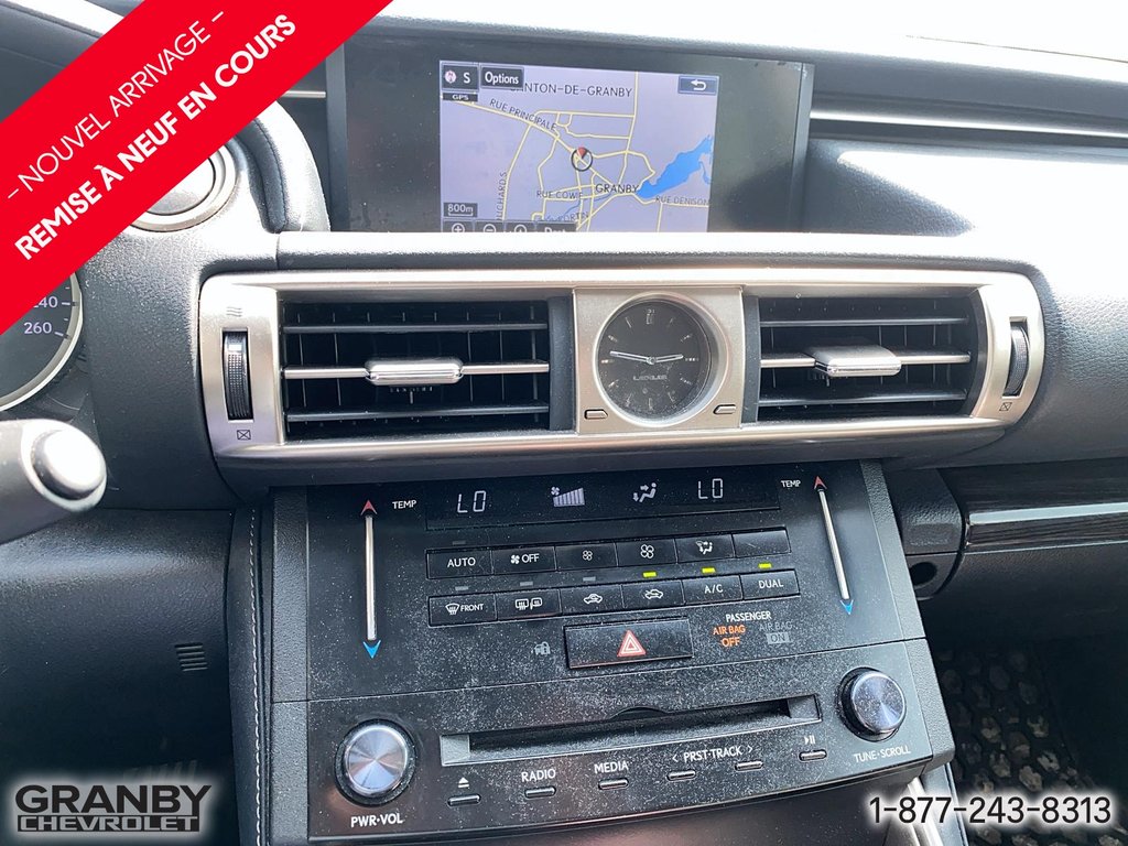 Lexus IS 250  2014 à Granby, Québec - 16 - w1024h768px