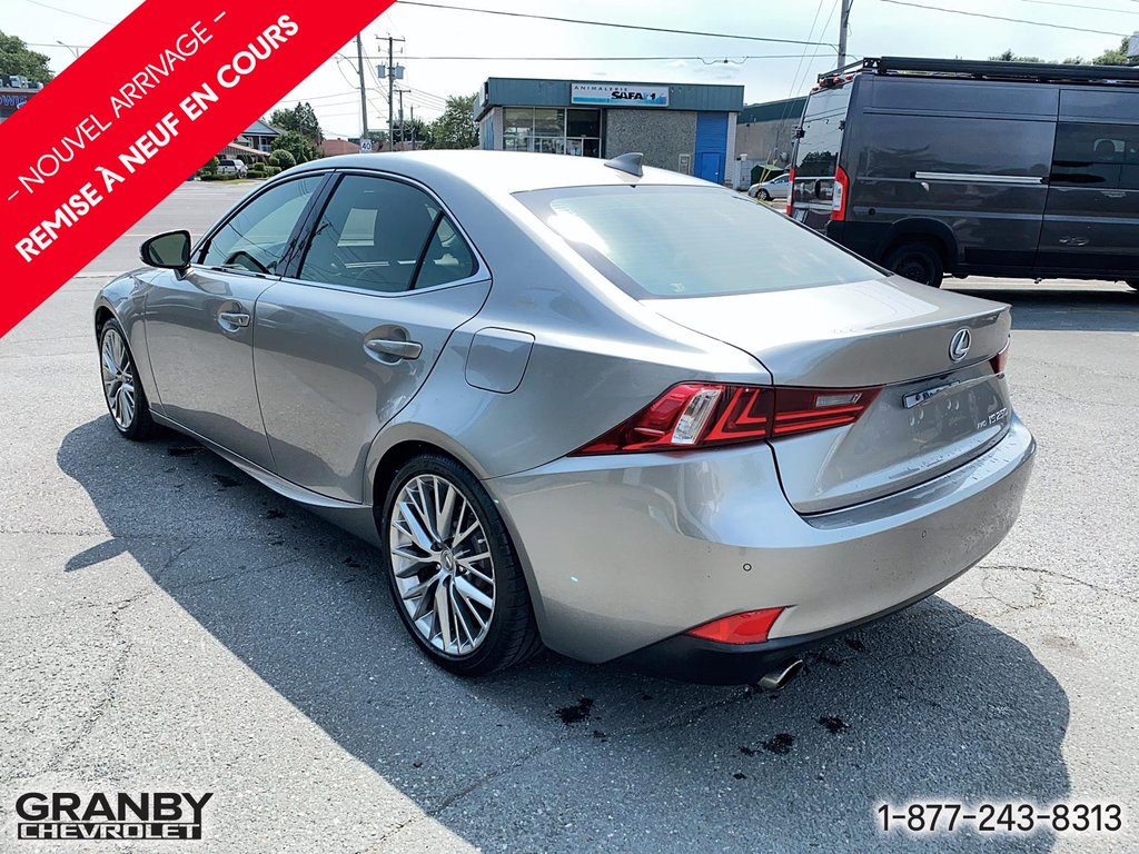 Lexus IS 250  2014 à Granby, Québec - 7 - w1024h768px