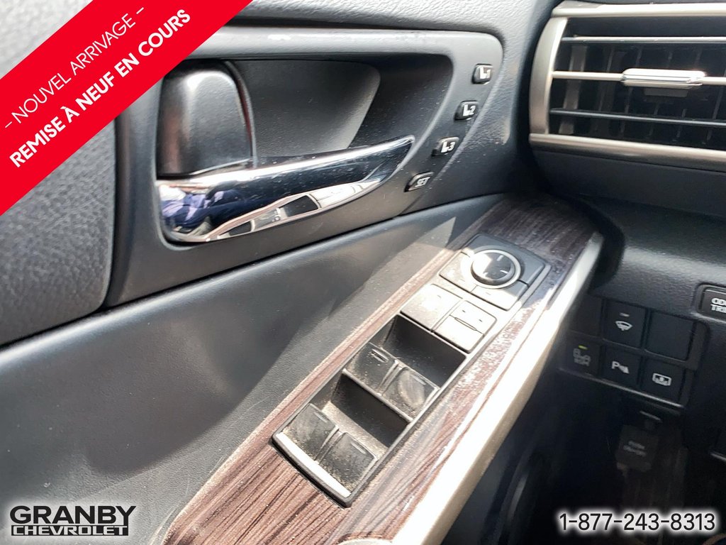 Lexus IS 250  2014 à Granby, Québec - 13 - w1024h768px