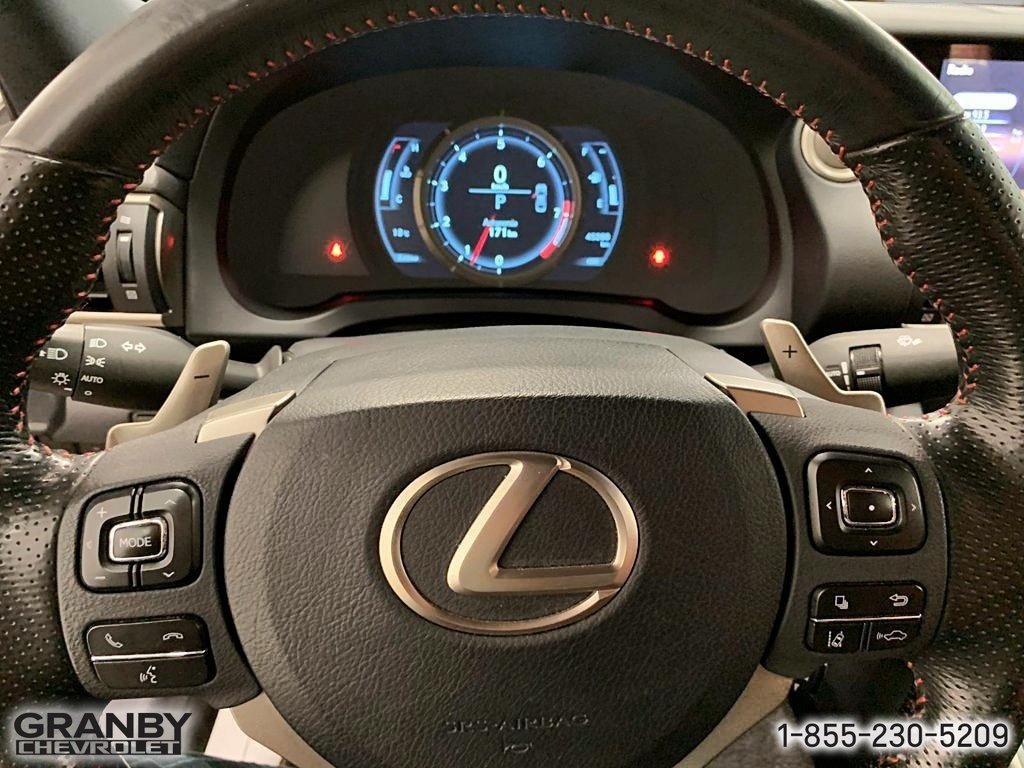2019 Lexus IS in Granby, Quebec - 13 - w1024h768px