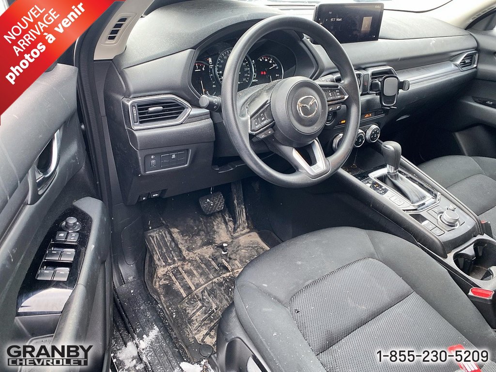 Mazda CX-5 GX AWD 2024 à Granby, Québec - 3 - w1024h768px